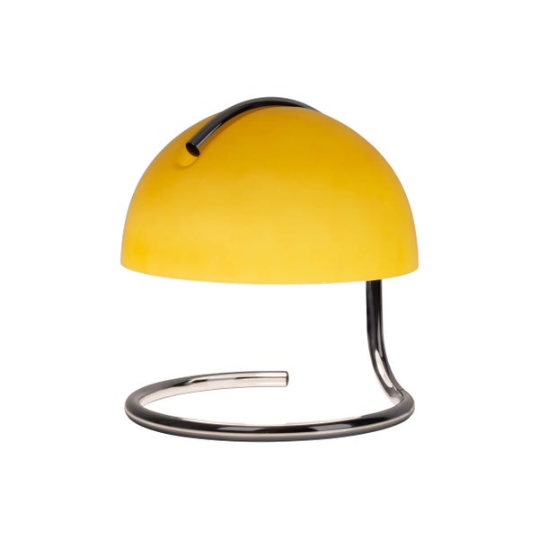 Gelbe Schreibtischlampe mit rundem Lampenschirm und silberfarbenem Metallfuß