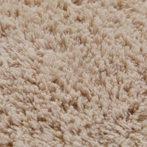 Hochflor-Teppich geeignet für Fußbodenheizung.