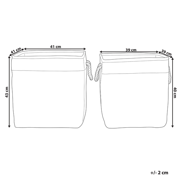 Zwei beige Aufbewahrungskörbe aus Stoff mit blau-weiß gestreiftem Rand und Seilgriffen in einem hellen, organisierten Badezimmer.