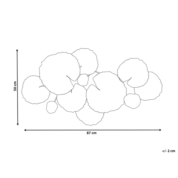Wohnzimmer mit Kommode, Dekorationsartikeln und Sitzmöbeln