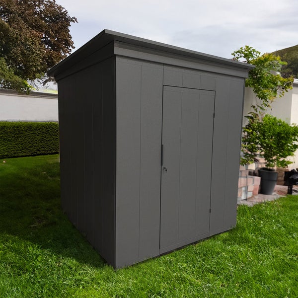 Geräteschuppen aus Metall im Garten