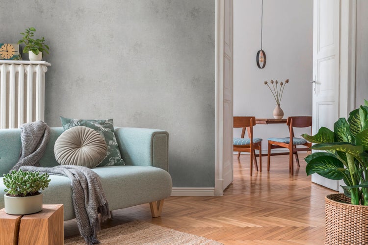 Leeres Metallregal zur Lagerung