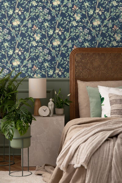 Nahaufnahme von Zierkies mit weißen und schwarzen Steinen