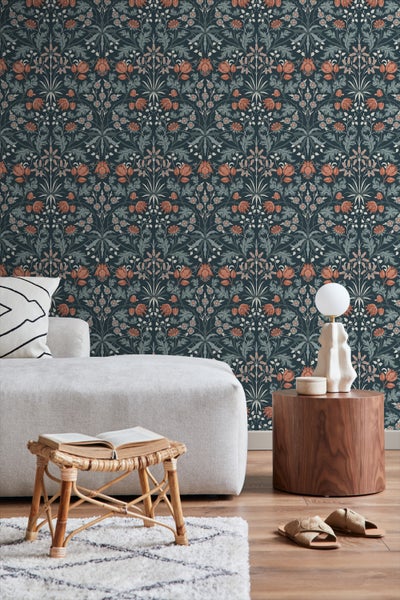 ESTAhome Tapete Blumenmuster im Jugendstil Dunkelblau und Terrakotta - 50 x 900 cm - 131182