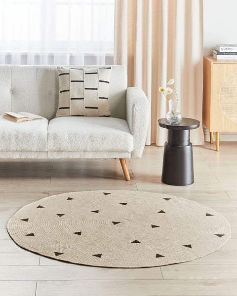 Terrassendiele aus Holz Kunststoff Verbundwerkstoff mit Hohlkammerprofil, eine Seite fein geriffelt und eine Seite mit breiten Blockstreifen.