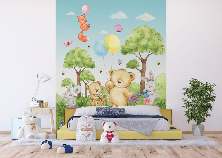 Kinderzimmer mit Wandbild mit Waldtieren und Bäumen