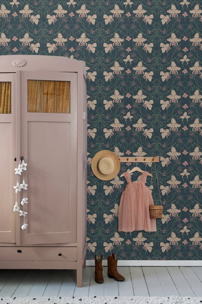 ESTAhome Tapete Blumenmuster im Jugendstil Dunkelblau, Beige und Graugrün - 50 x 900 cm - 139669