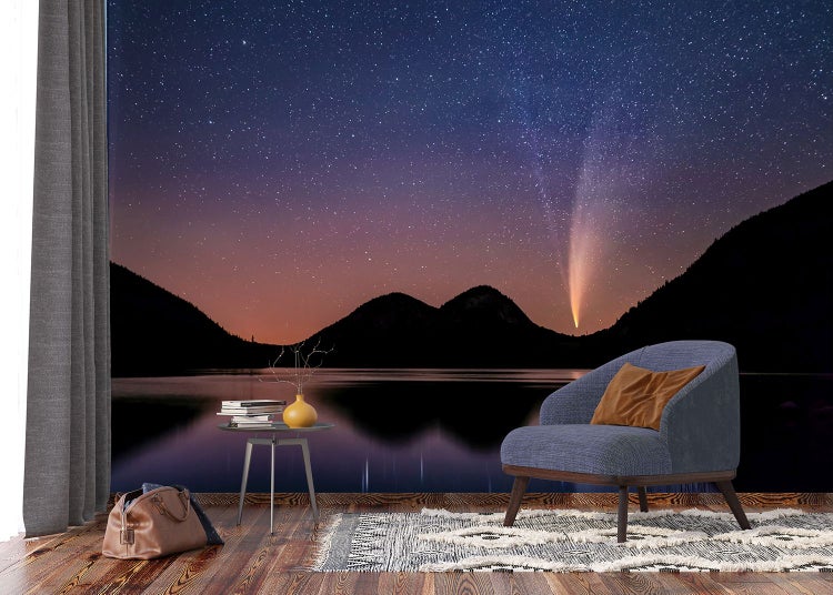 Wohnraum mit Nachtlandschaft Fototapete, Sessel, Teppich und Dekoration