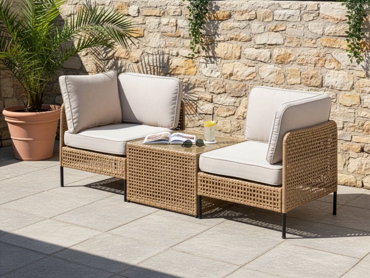 Gartenmöbel-Set mit Rattansessel, Sofa und Tisch für den Außenbereich