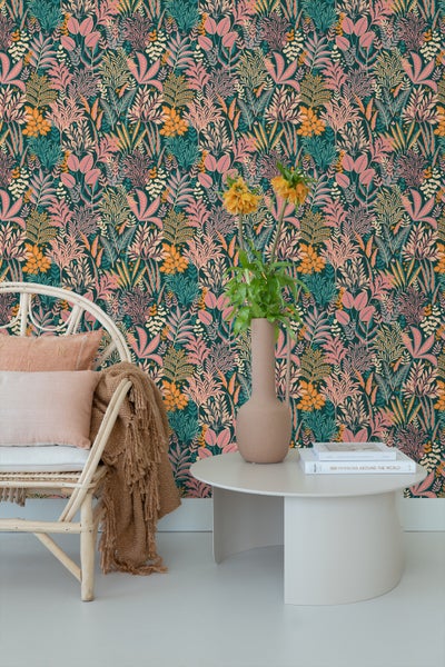 Illustration eines dichten Blätter- und Pflanzenmusters