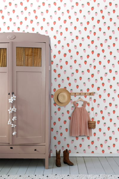 ESTAhome Tapete Erdbeeren Weiß und Rosa - 50 x 900 cm - 131650