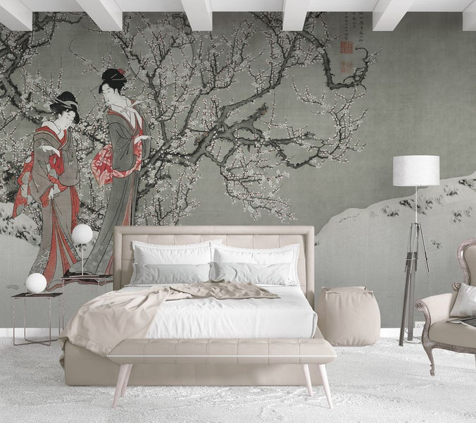 Schlafzimmer mit asiatischer Fototapete mit Frauen und blühenden Zweigen, Bett, Lampe und Sessel