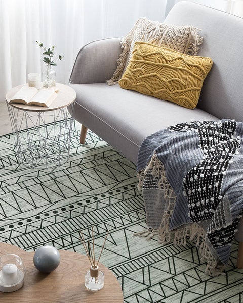 Wandleuchte mit rundem Schirm