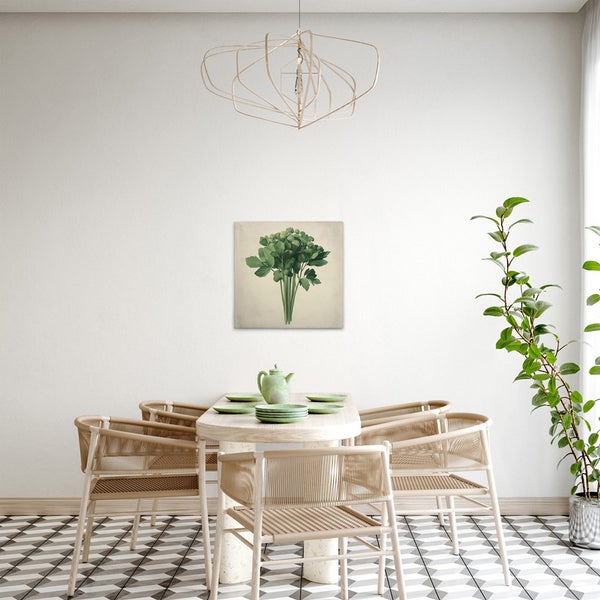 Ein Esszimmer mit einem Holztisch, Stühlen und einem Bild mit Kräutermotiv an der Wand.
