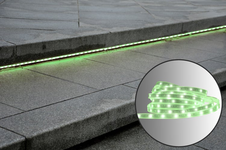 Der LED Stripe outdoor 1000 cm, 36 Watt, warmweiß, mit Farbwechsler, dimmbar, inkl. Fernbedienung und Zubehör