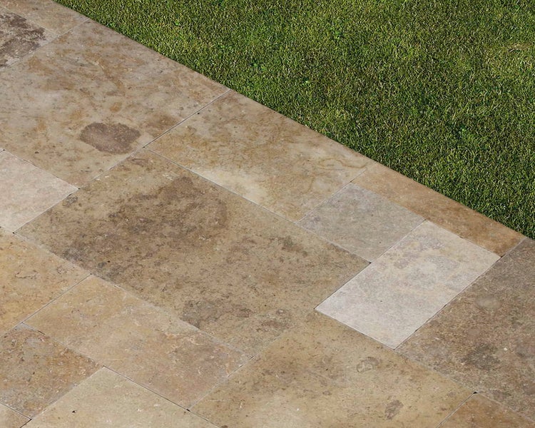 Wohnrausch Travertin Terrassenplatten GOLDEN BROWN Römischer Verband 3 cm, getrommelt, gelb, gold, braun