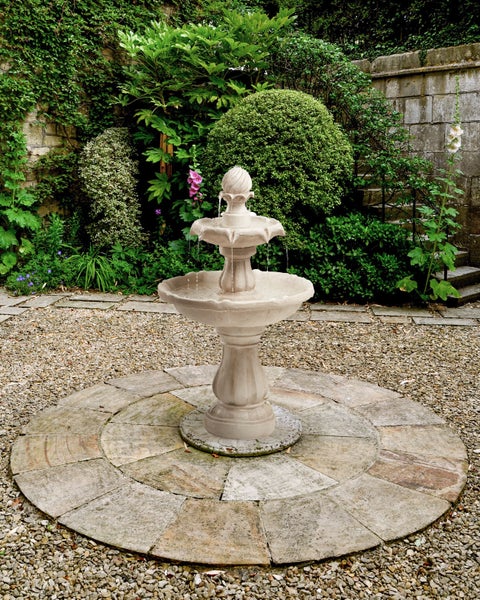 Gartenbrunnen mit zwei Ebenen