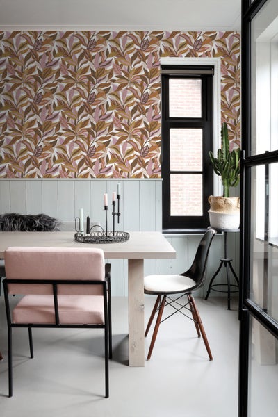 ESTAhome Tapete tropische Blätter Braun und Lila - 50 x 900 cm - 131043