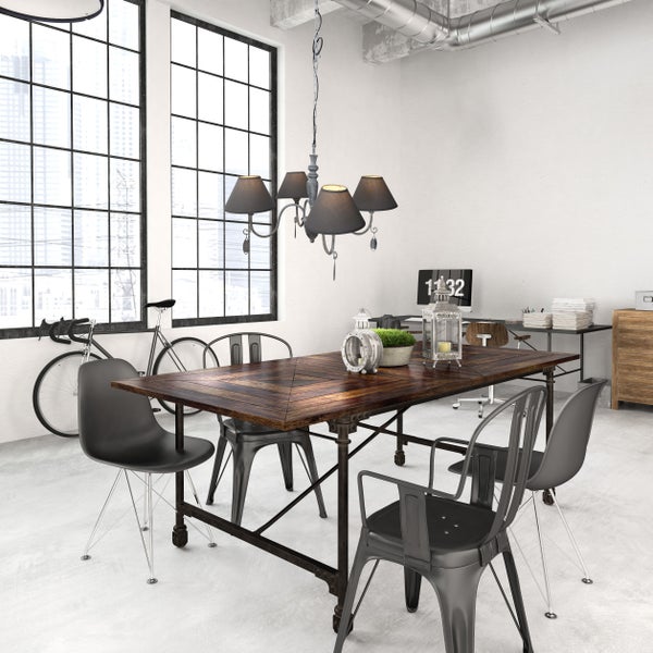 Hängeleuchte mit vier Lampenschirmen