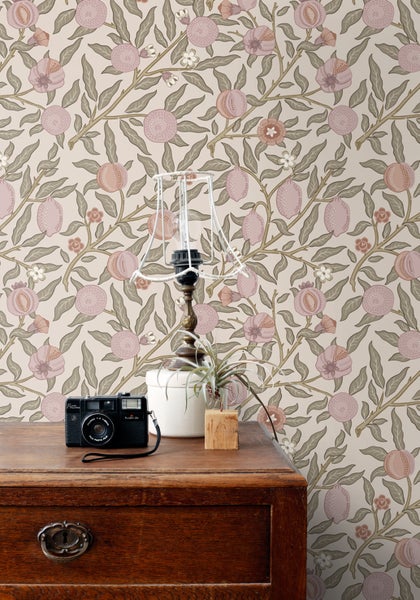 ESTAhome Tapete exotischen Früchten und Blättern Helllila und Graugrün - 50 x 900 cm - 131170