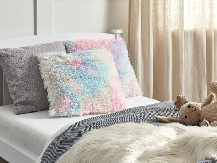 Dekokissen mit Kunstfelloptik