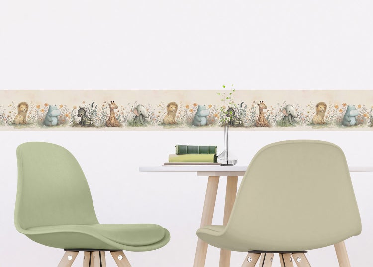 Selbstklebende Wandborte für das Kinderzimmer mit Aquarell-Safari-Tieren wie Giraffe, Elefant, Löwe und Zebra.