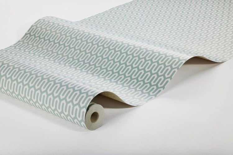 Deckenleuchte mit Glaskuppel und goldfarbenem Rand