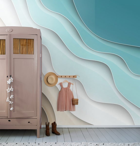 Zimmer mit Kleiderschrank, Kleidern und Wandtapete mit abstraktem Design