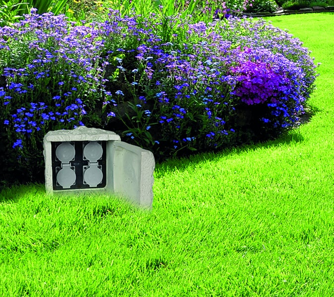 Außen-Steckdosenstein ROCCUS, aus grauem Kunststoff, Steckdosen/Technik für Garten und Terrasse
