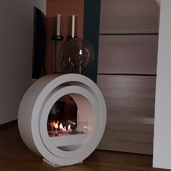 Dekorativer Bioethanol-Kamin in runder Form für den Innenbereich