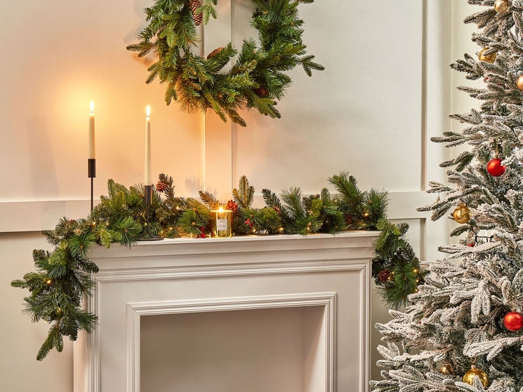 Weihnachtsgirlande LED WHITEHORN 180 cm Dunkelgrün