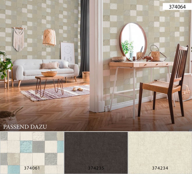 Wohnzimmer mit karierter Tapete, Sofa, Tisch und Stuhl