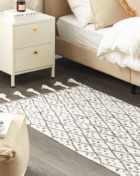 Blütenstände einer Blasenspiere im Detail