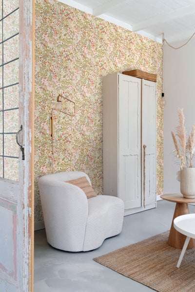 ESTAhome Tapete Feldblumen Grün, Rosa und Ockergelb - 50 x 900 cm - 131349