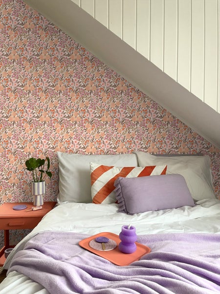 Dekorative Hasenfigur für den Garten