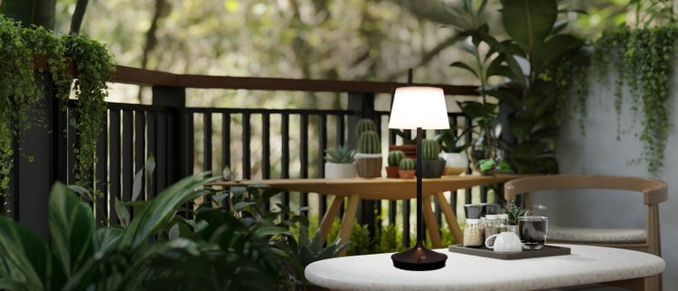 LED Leuchte EMMI für Außen und Innen, Tischlampe aus Metall und Kunststoff , mit fest verbauten LEDs, LED Tischlampe für Balkon, Terrasse, Garten, Wohnzimmer, Wintergarten, ca. 38 cm hoch