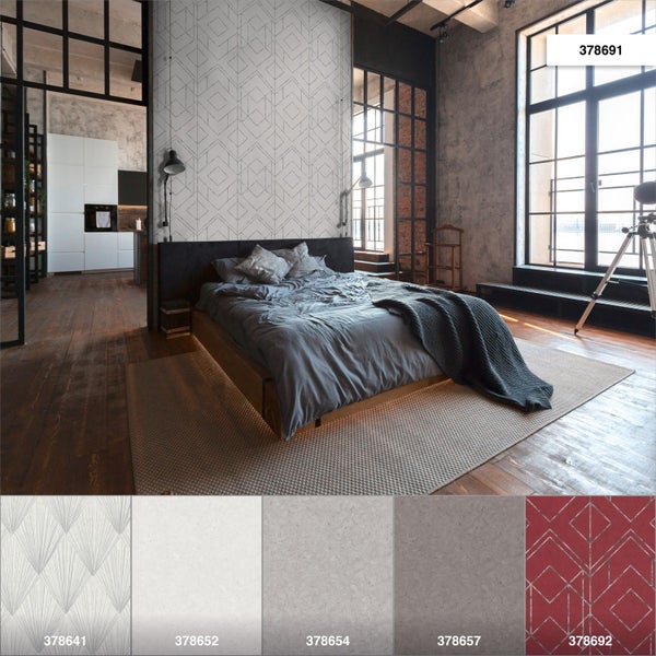 Immergrüner Kirschlorbeer Busch im Garten.