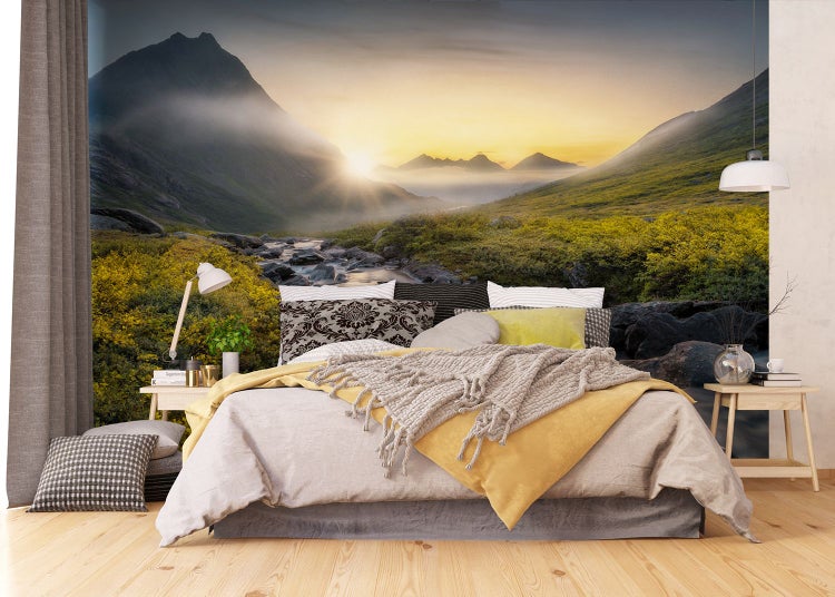 Wandbild mit Gebirgslandschaft in einem Schlafzimmer