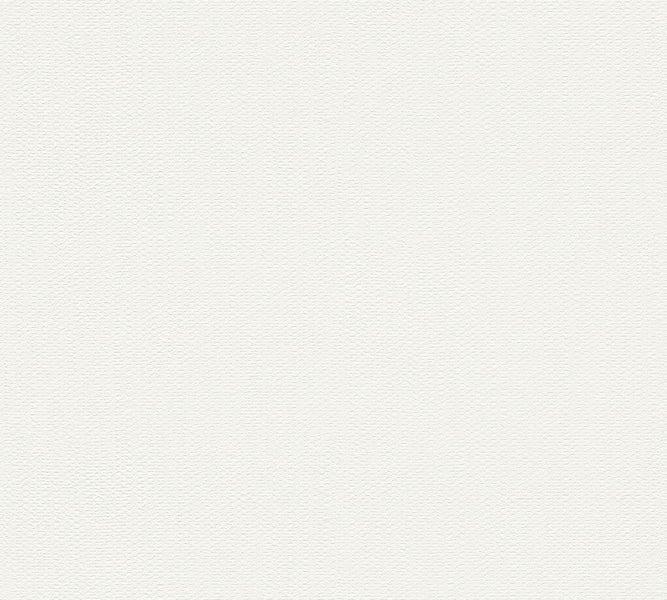 Wohnzimmer mit Sofa, Couchtisch, Stehlampe und Teppich