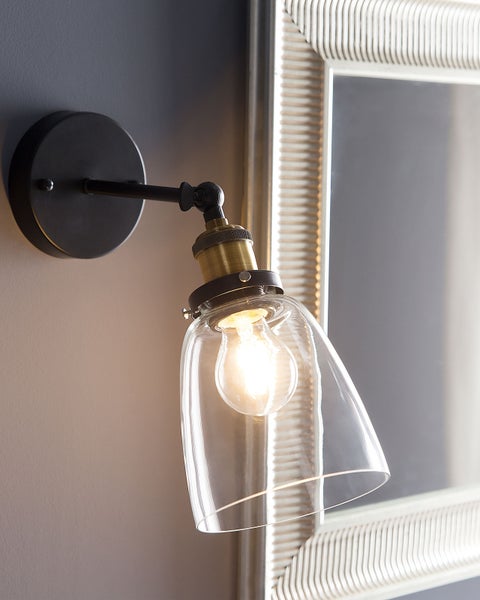 Tischleuchte mit blattverziertem Keramikfuß und Stoffschirm