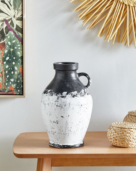 Dekorative Vase mit Henkel, schwarz-weiß
