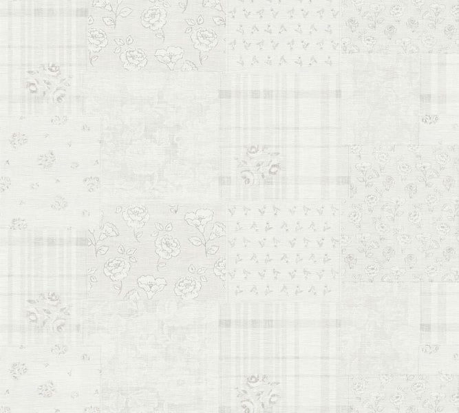 Drainagematte im Querschnitt mit Vlies, Wasserspeichergranulat und Noppenstruktur