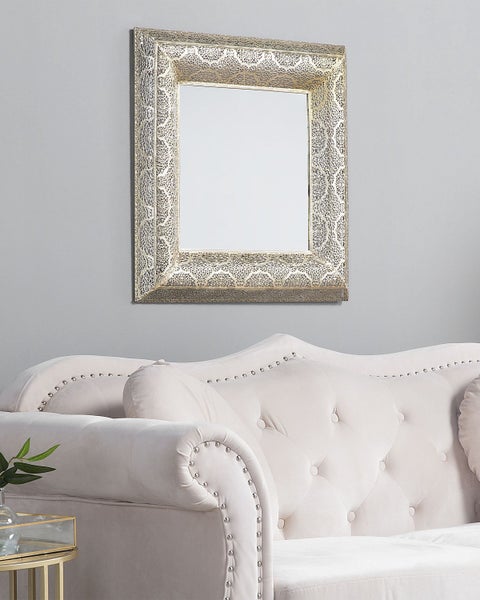 Quadratischer Spiegel mit filigranem Rahmen