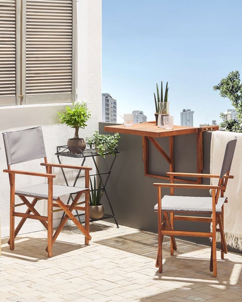 Technische Zeichnung eines Regiestuhls mit Maßangaben