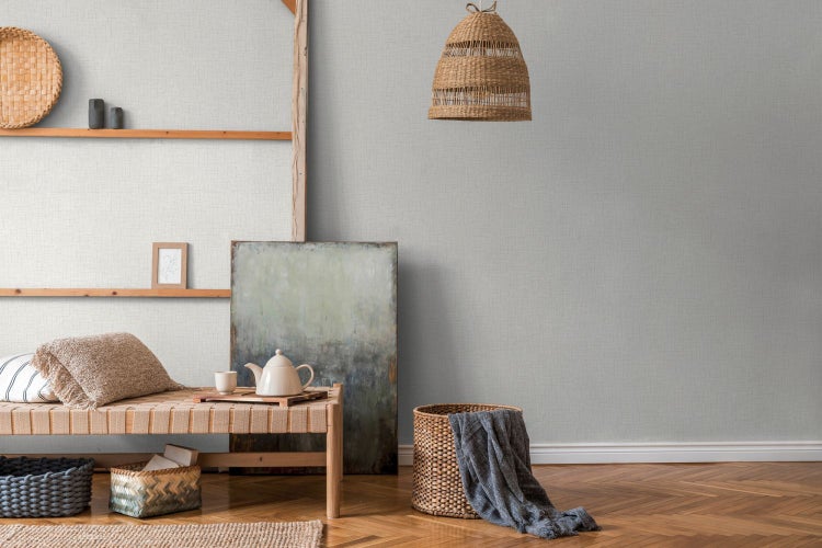 Esstisch mit Holztischplatte und Metallbeinen, dazu passende Sitzbänke