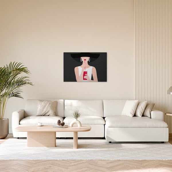 Dekoratives Wandbild mit einer Frau mit Hut, die ein Getränk genießt, als Wandschmuck für das Wohnzimmer.