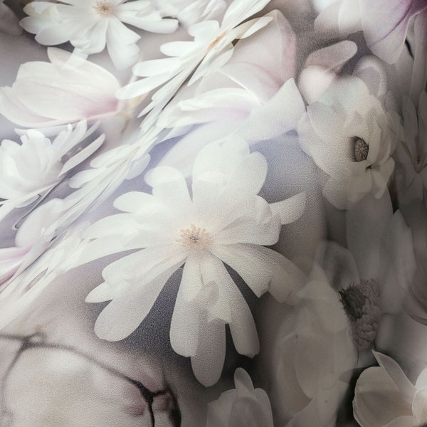 Tapetenrolle mit floralem Magnolienmuster