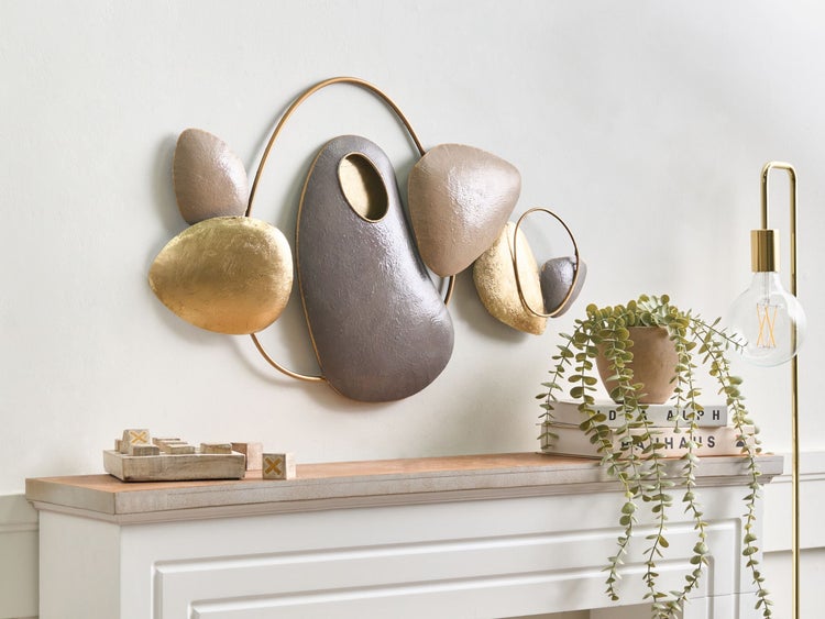 Skizze einer Wanddekoration mit Maßangaben