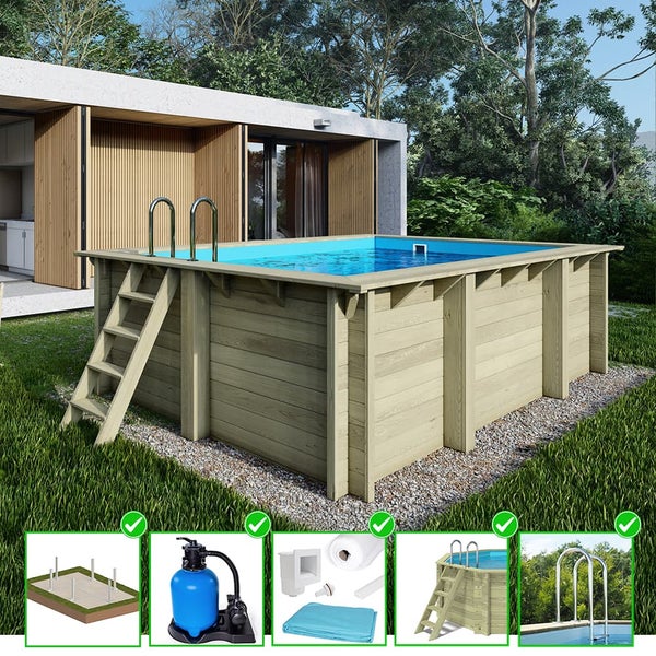 Aufgestellter Holzpool mit Leiter und Poolzubehör vor einem modernen Haus