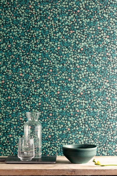 Installationsskizze einer Duschwanne mit Maßangaben zu Höhe, Position und Abstand